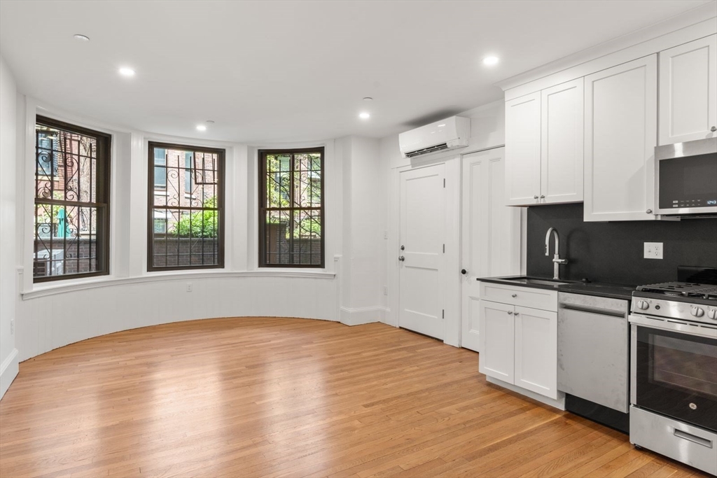 389 Commonwealth Avenue, Unit B Boston, MA 02115 - Photo 1 of 14