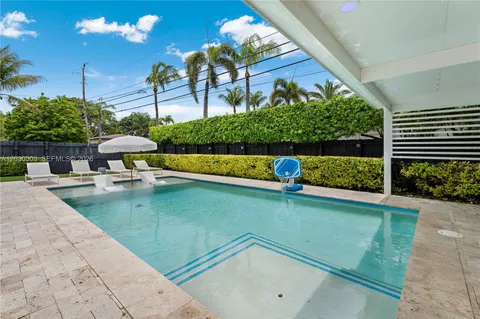 $1,685,000 | 5785 Southwest 46th Terrace, Miami, FL 33155