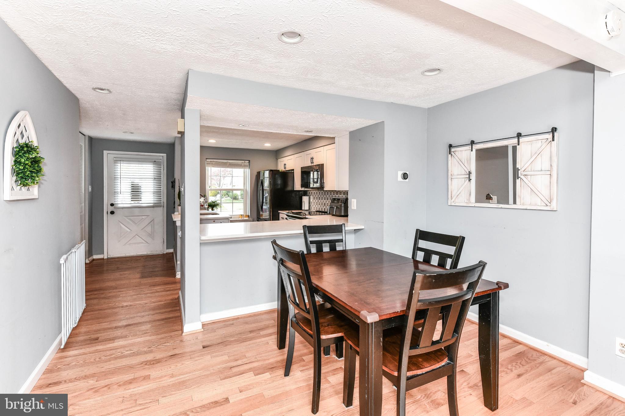 8240 Crestmont Circle Springfield, VA 22153 - Photo 7 of 24 Dining Room