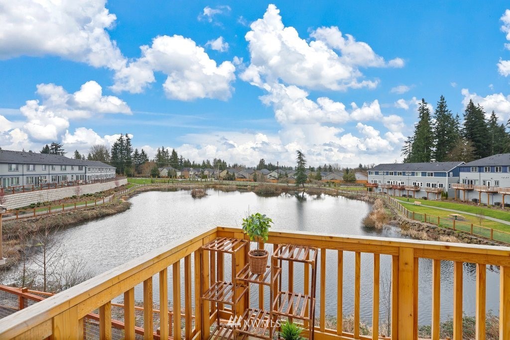1621 Seattle Hill Road, Unit Z2 Bothell, WA 98012 - Photo 16 of 35 a view of swimming pool from a lake