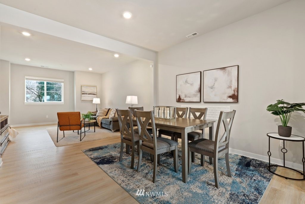 1621 Seattle Hill Road, Unit Z2 Bothell, WA 98012 - Photo 18 of 35 a view of a dining room with furniture