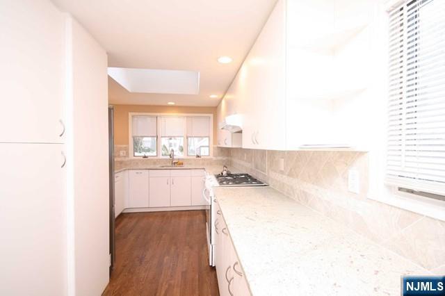 153 Sunset Lane Tenafly, NJ 07670 - Photo 8 of 19