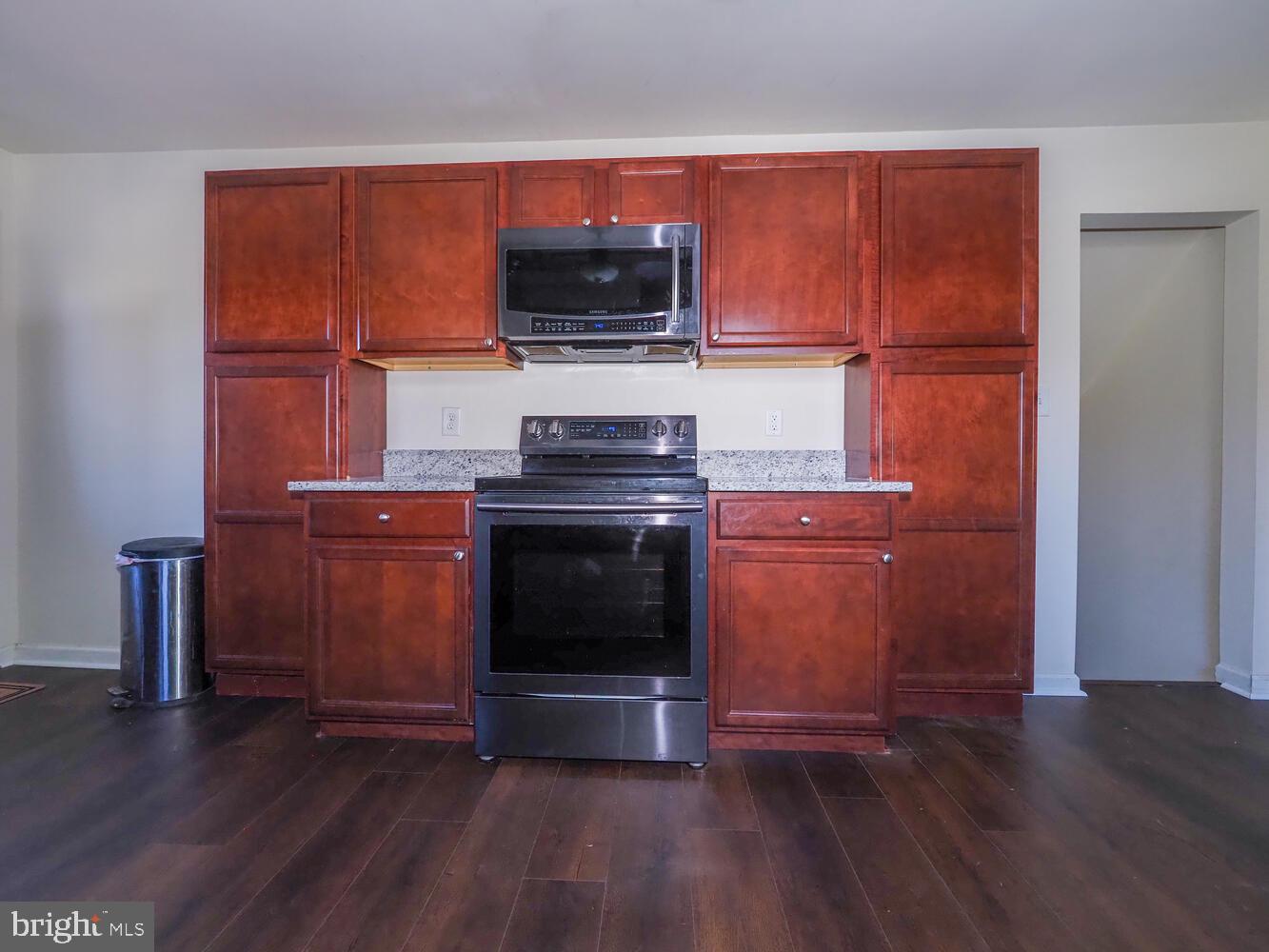 8437 Church Road Pasadena, MD 21122 - Photo 8 of 53 Kitchen