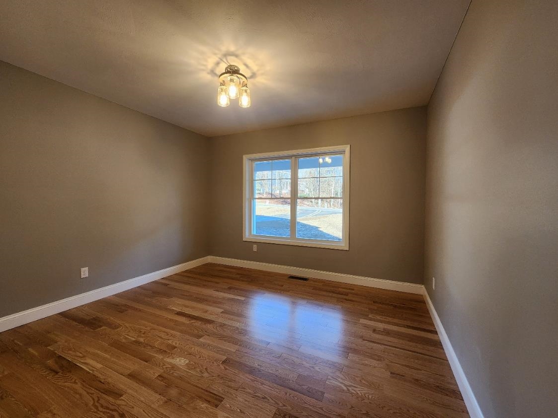 16 Millstone Drive Concord, NH 03301 - Photo 11 of 31