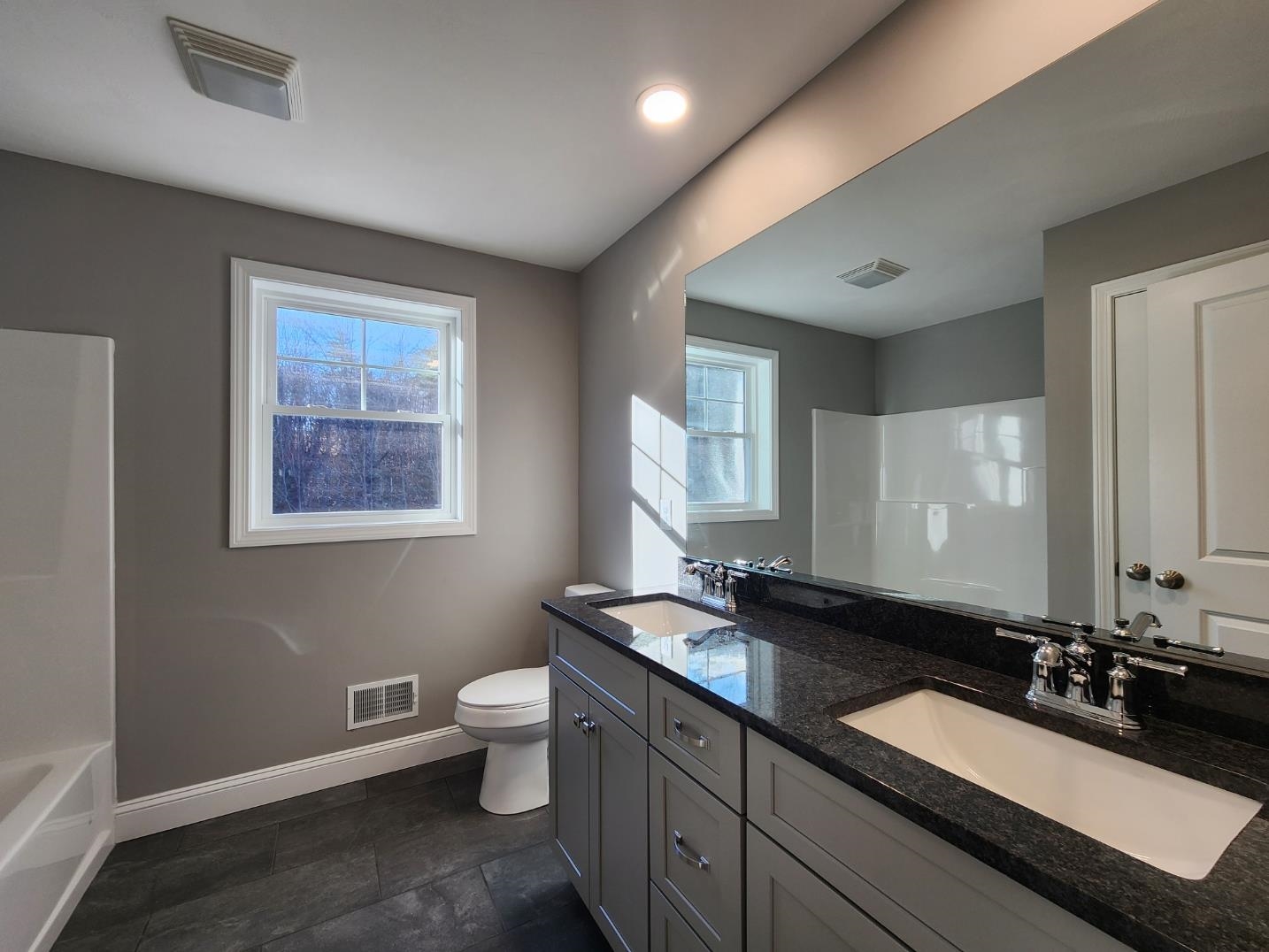 16 Millstone Drive Concord, NH 03301 - Photo 8 of 31