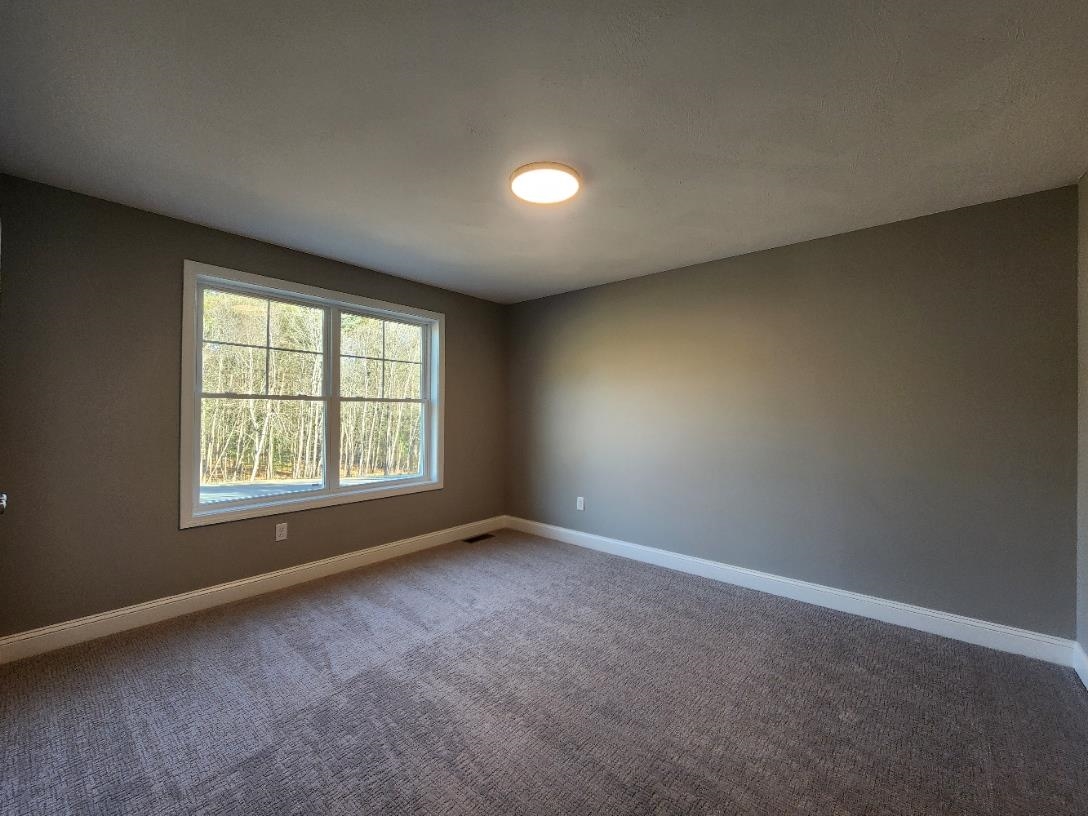 16 Millstone Drive Concord, NH 03301 - Photo 10 of 31