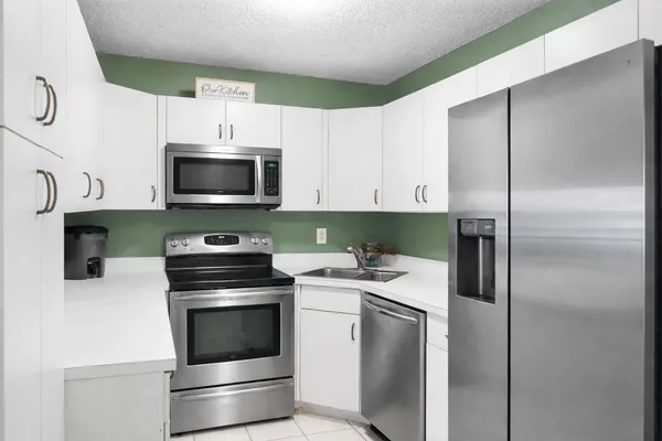 $2,500 | 2025 Southwest Silver Pine Way, Unit 120A1, Palm City, FL 34990
