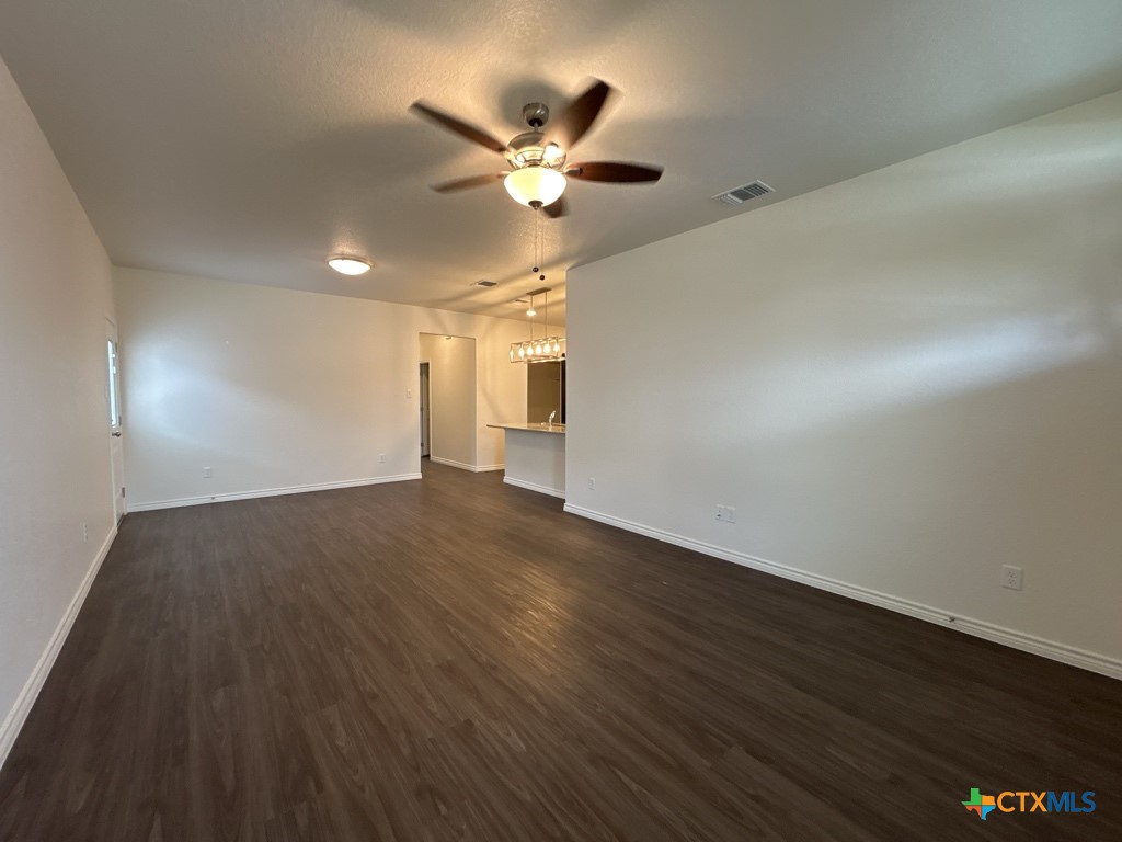 5112 Rose Gdn Loop Killeen, TX 76542 - Photo 5 of 28