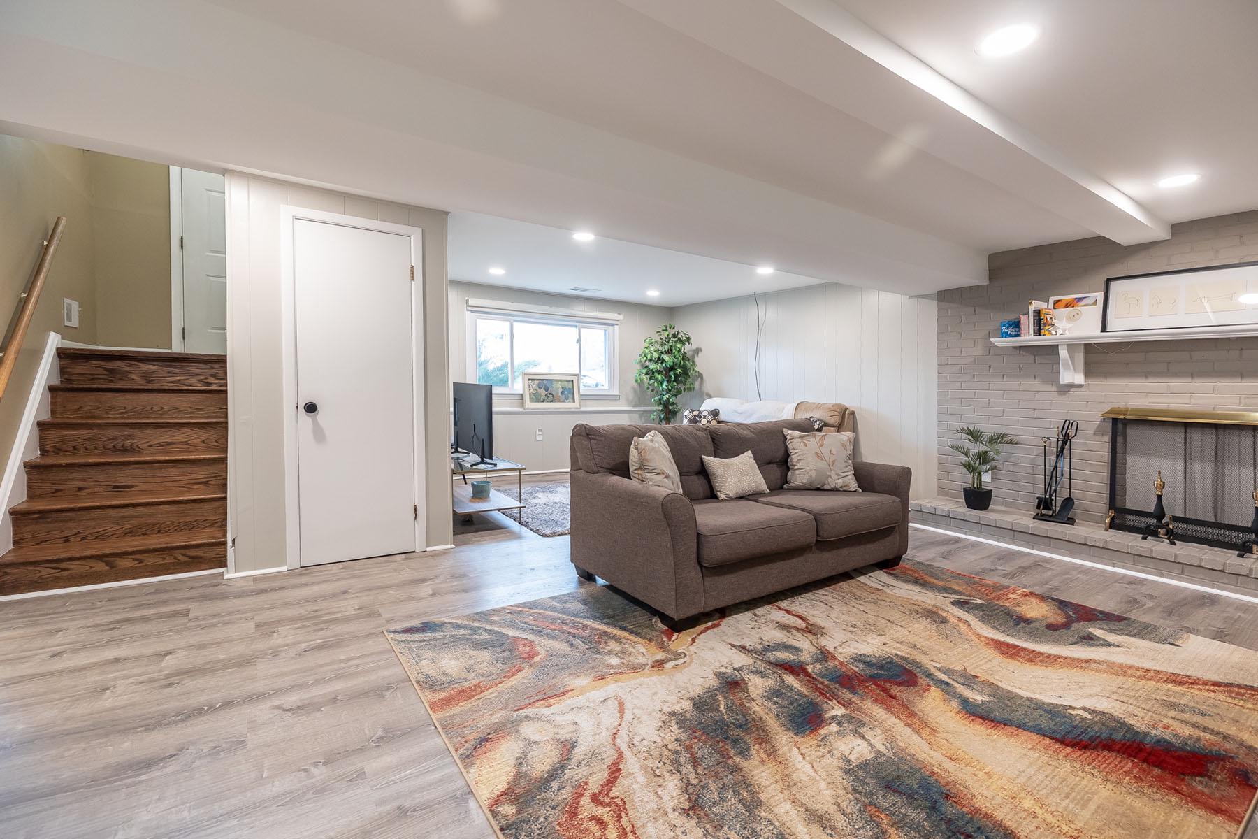 25 Greenvale Road Cherry Hill, NJ 08034 - Photo 16 of 28 Family Room, pretty F/p, Bonus Den & huge closet.