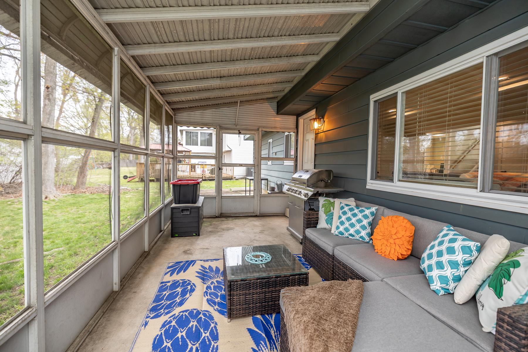 25 Greenvale Road Cherry Hill, NJ 08034 - Photo 25 of 28 Great gathering space.