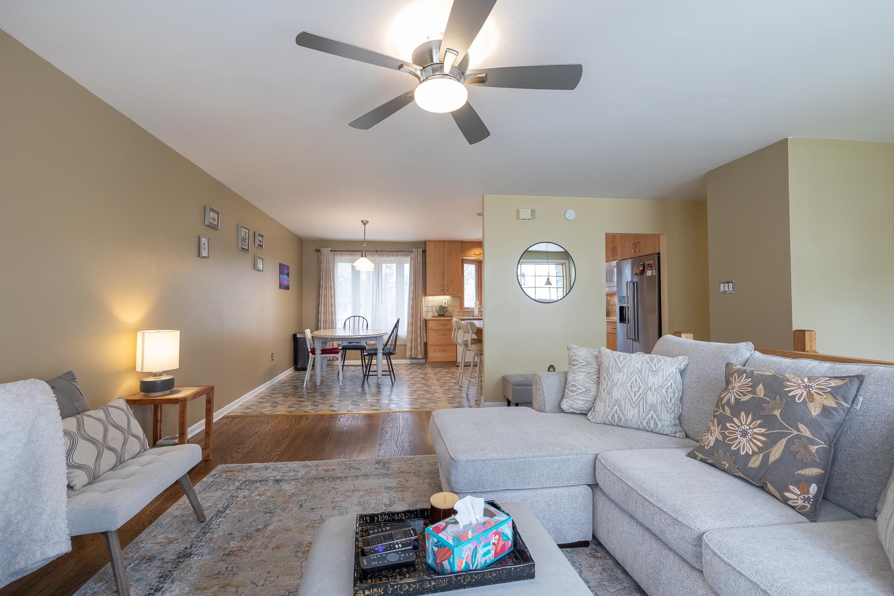 25 Greenvale Road Cherry Hill, NJ 08034 - Photo 4 of 28 Living Room into Dining Room & Kitchen.
