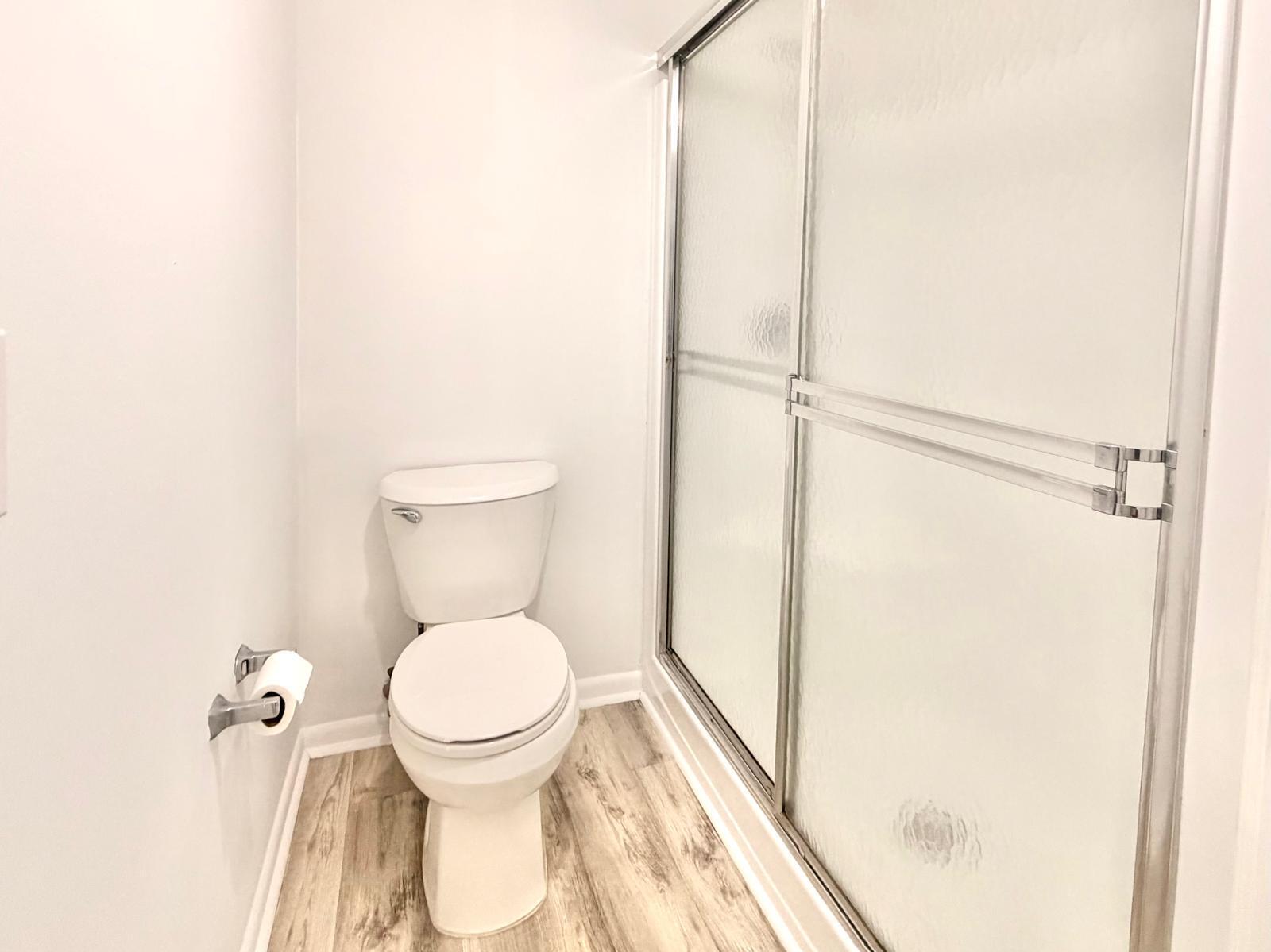 1811 Southwest Palm City Road Southwest, Unit A502 Stuart, FL 34994 - Photo 11 of 27 Primary bath