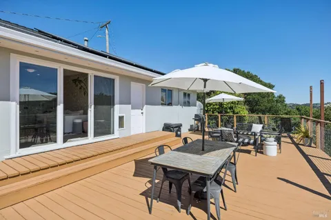 $1,549,000 | 15 Brainerd Avenue, Petaluma, CA 94952