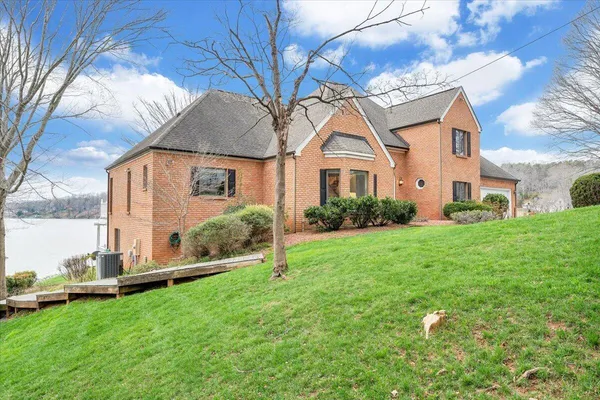 $2,200,000 | 1300 Pats Drive, Moneta, VA 24121