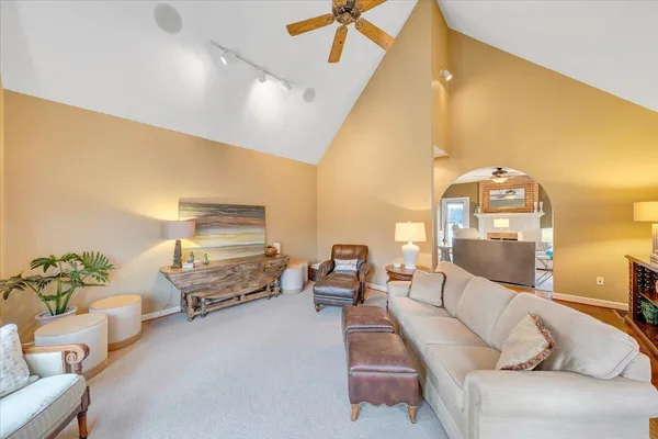 $2,200,000 | 1300 Pats Drive, Moneta, VA 24121