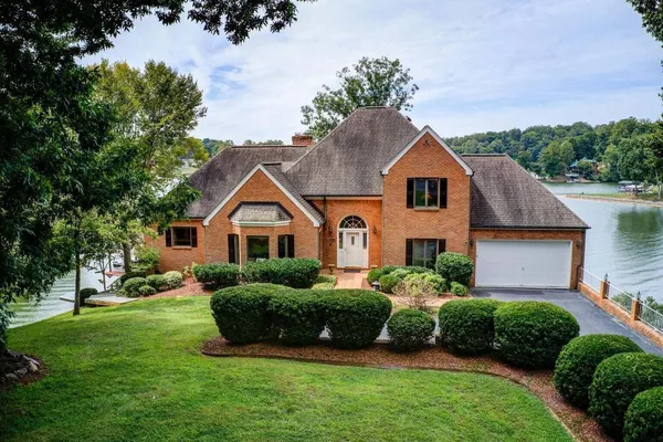 $2,200,000 | 1300 Pats Drive, Moneta, VA 24121