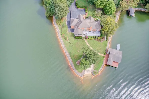 $2,200,000 | 1300 Pats Drive, Moneta, VA 24121