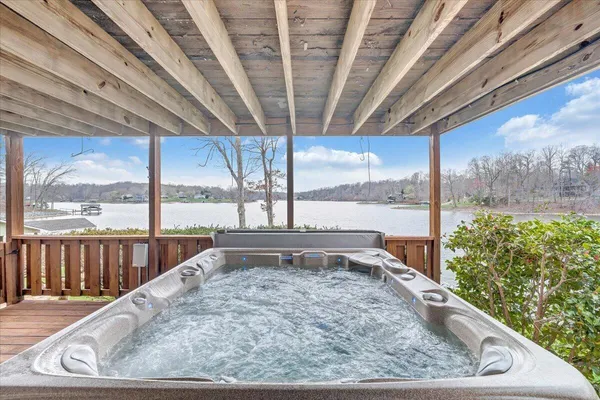 $2,200,000 | 1300 Pats Drive, Moneta, VA 24121