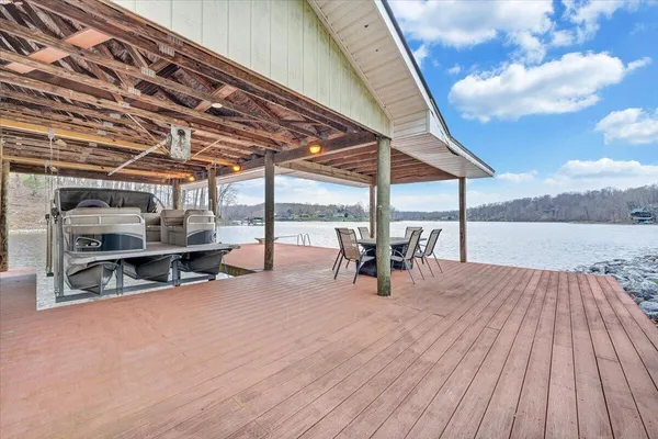 $2,200,000 | 1300 Pats Drive, Moneta, VA 24121