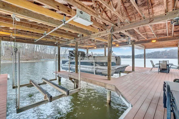 $2,200,000 | 1300 Pats Drive, Moneta, VA 24121