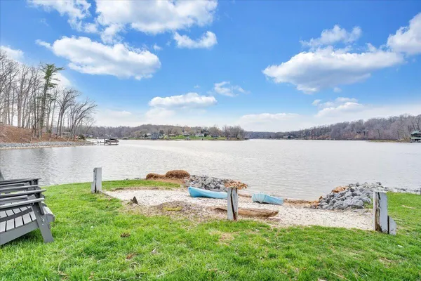 $2,200,000 | 1300 Pats Drive, Moneta, VA 24121