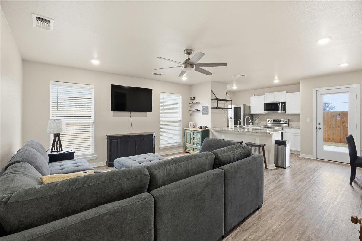 7529 33rd Place Lubbock, TX 79407 - Photo 8 of 23 05-nmkm-5