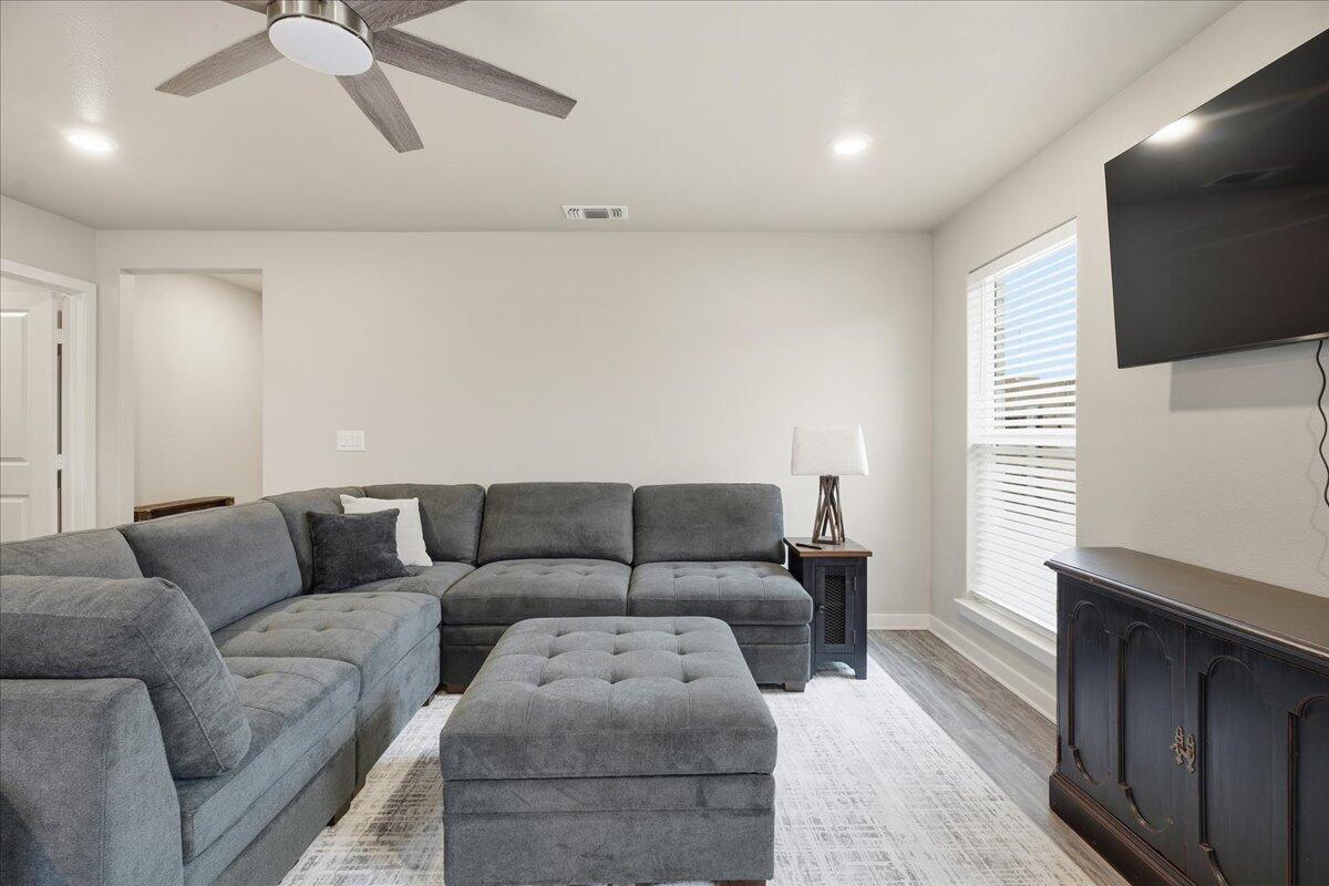 7529 33rd Place Lubbock, TX 79407 - Photo 10 of 23 07-nmkm-7