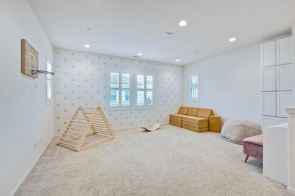 657 Gemstone Drive San Marcos, CA 92078 - Photo 17 of 41