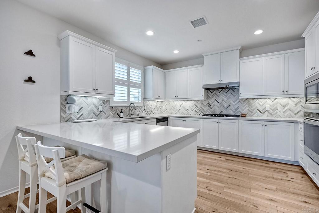 657 Gemstone Drive San Marcos, CA 92078 - Photo 3 of 41