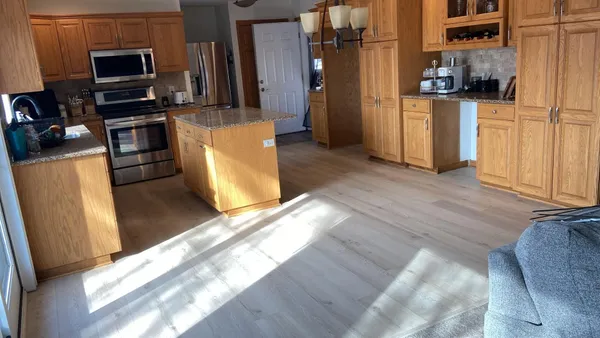 $524,900 | 1406 26th Street Southwest, Austin, MN 55912