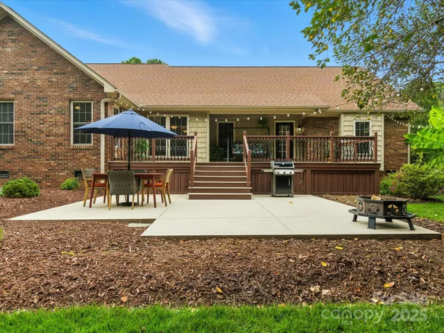 a view of a building with pathway