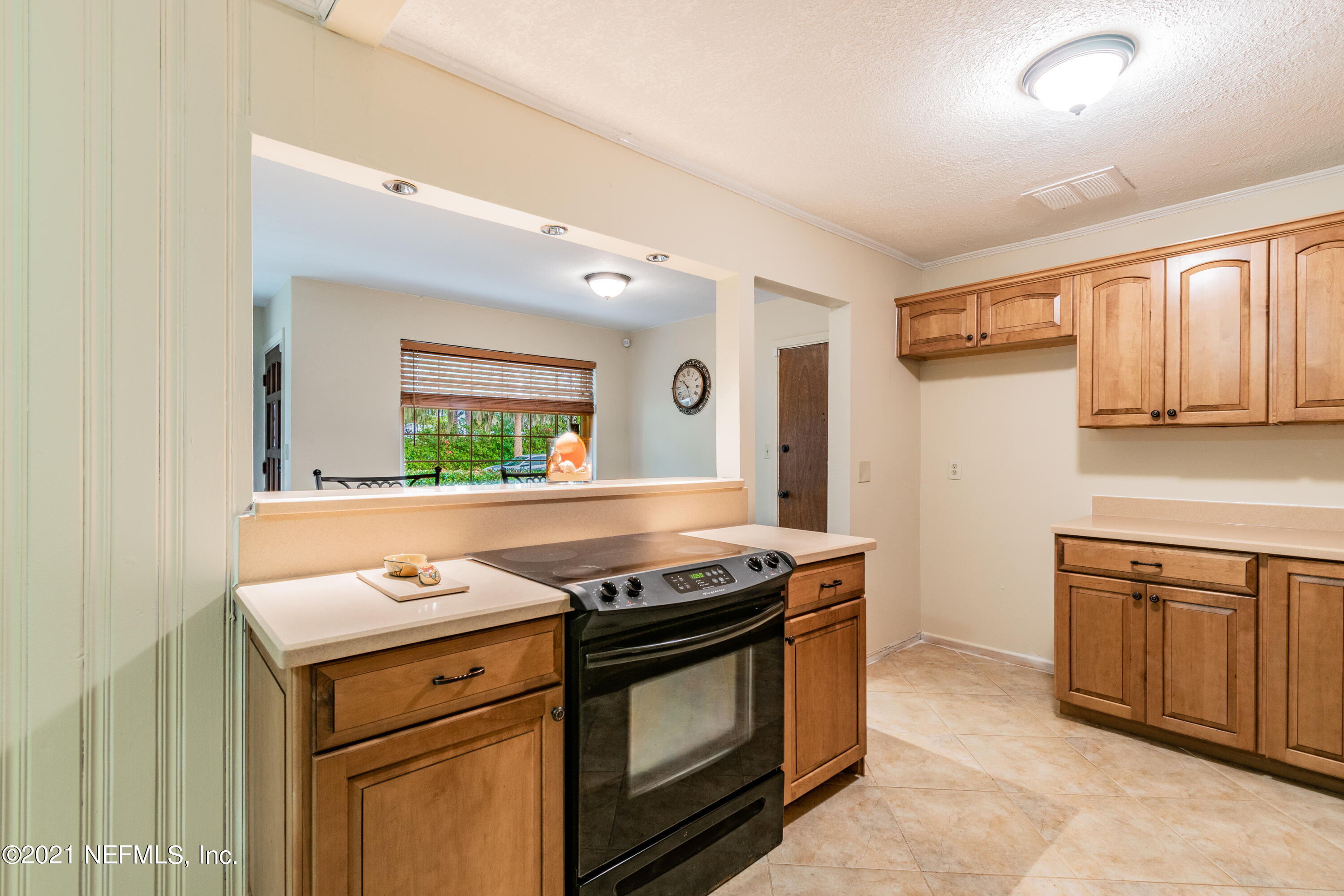 5816 Dickson Road Jacksonville, FL 32211 - Photo 20 of 37 Kitchen/Breakfast Bar