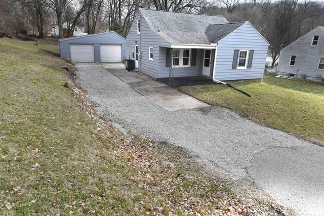 $175,000 | 111 Gardner Street, East Peoria, IL 61611