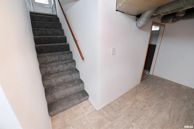 $165,000 | 111 Gardner Street, East Peoria, IL 61611