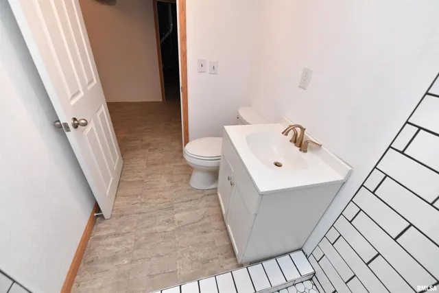 $165,000 | 111 Gardner Street, East Peoria, IL 61611