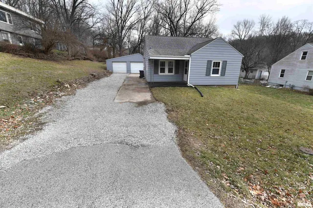 $165,000 | 111 Gardner Street, East Peoria, IL 61611