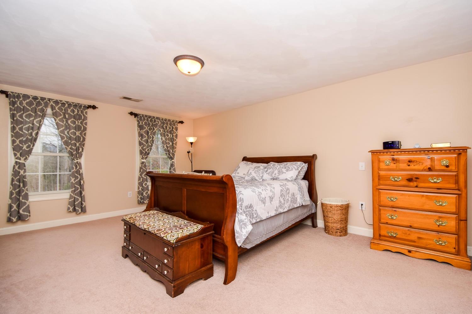 6620 Split Oak Road Roanoke, VA 24018 - Photo 14 of 33 14
