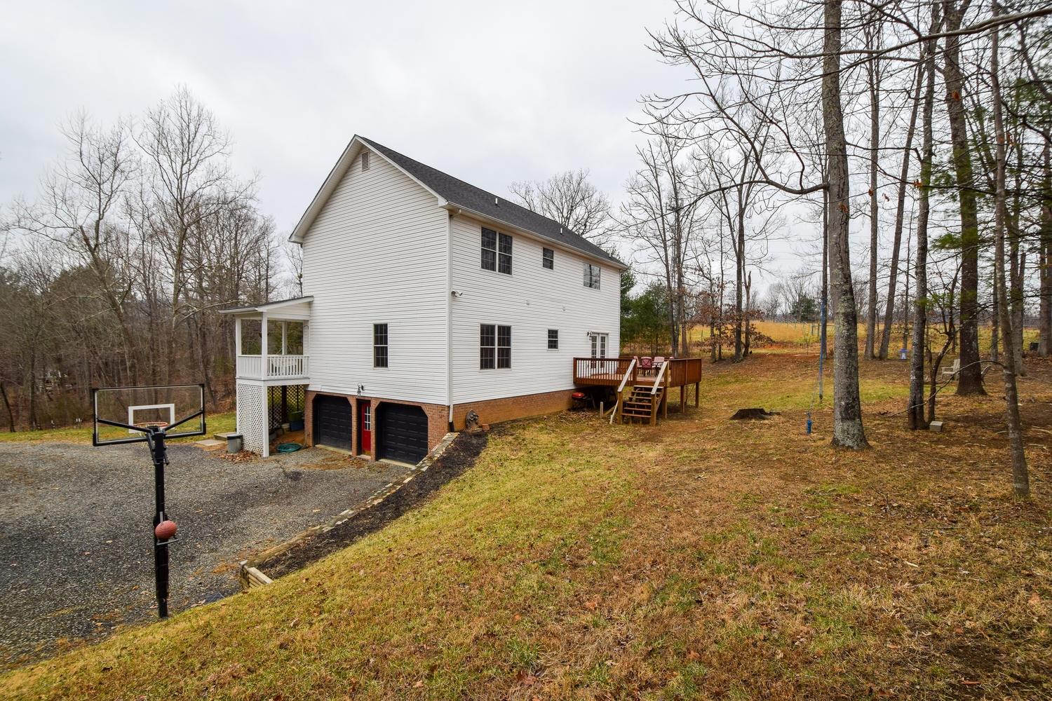 6620 Split Oak Road Roanoke, VA 24018 - Photo 27 of 33 27