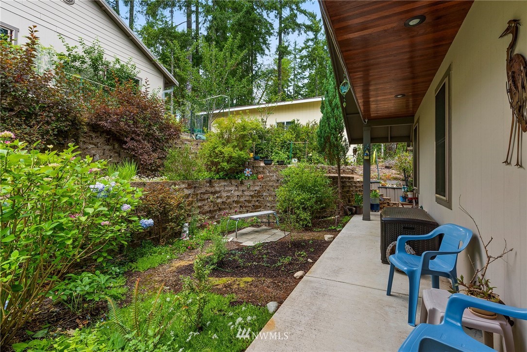 2670 East Phillips Lake Loop Road Shelton, WA 98584 - Photo 6 of 39 Gallery Image 6