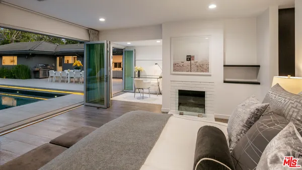 $50,000 | 602 Whittier Drive, Beverly Hills, CA 90210