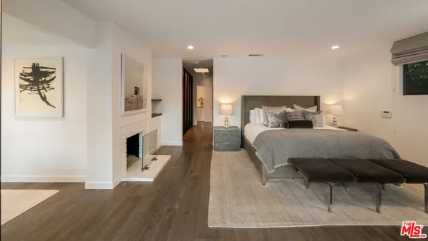 $50,000 | 602 Whittier Drive, Beverly Hills, CA 90210