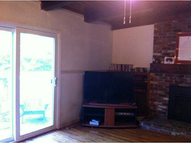 12 Landmark Road Warwick, RI 02886 - Photo 4 of 9 Den/Family/Great Room.