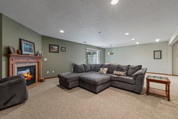 $400,000 | 679 Marsh Drive, Delano, MN 55328