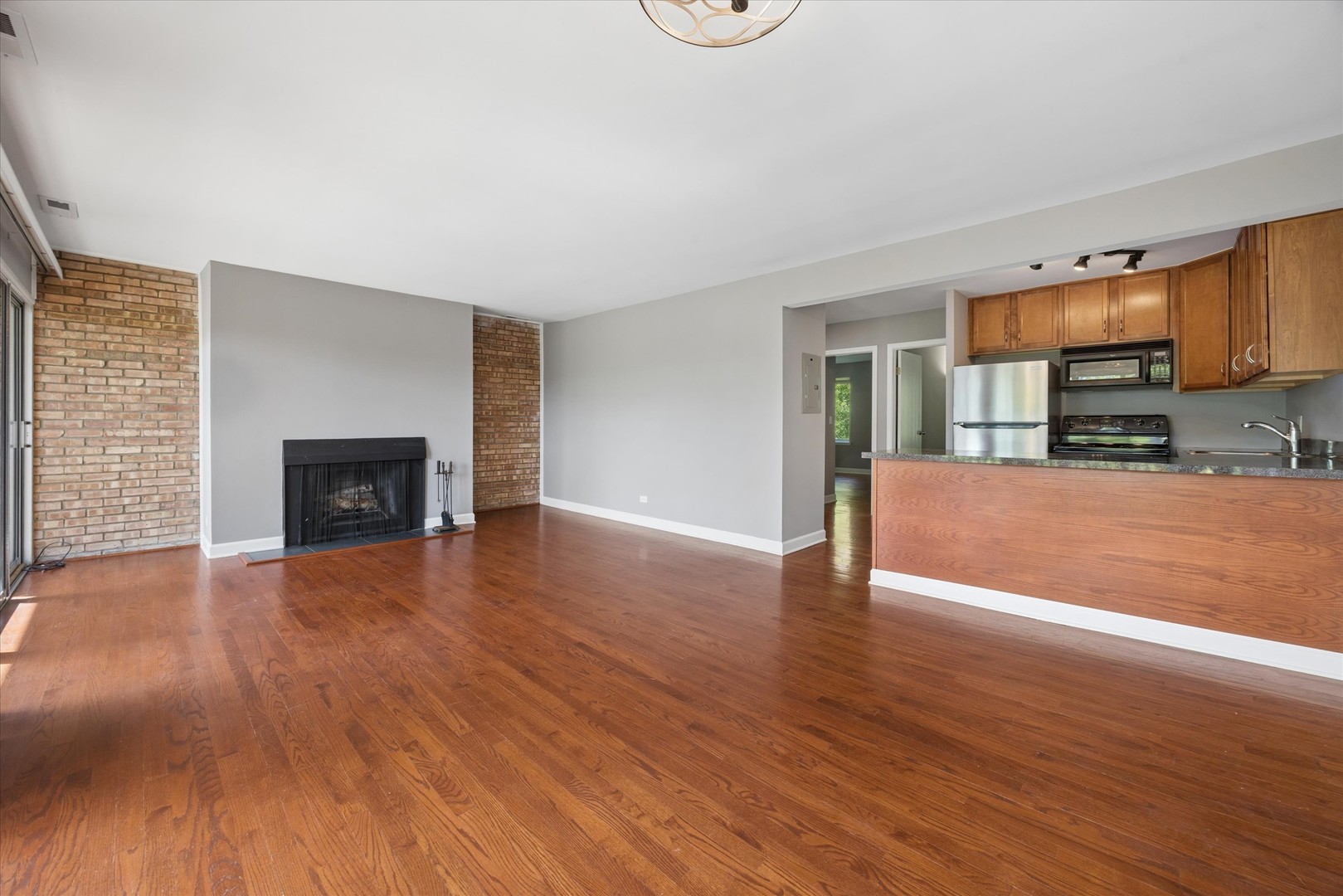 5852 Forest View Road, Unit F Lisle, IL 60532 - Photo 6 of 16