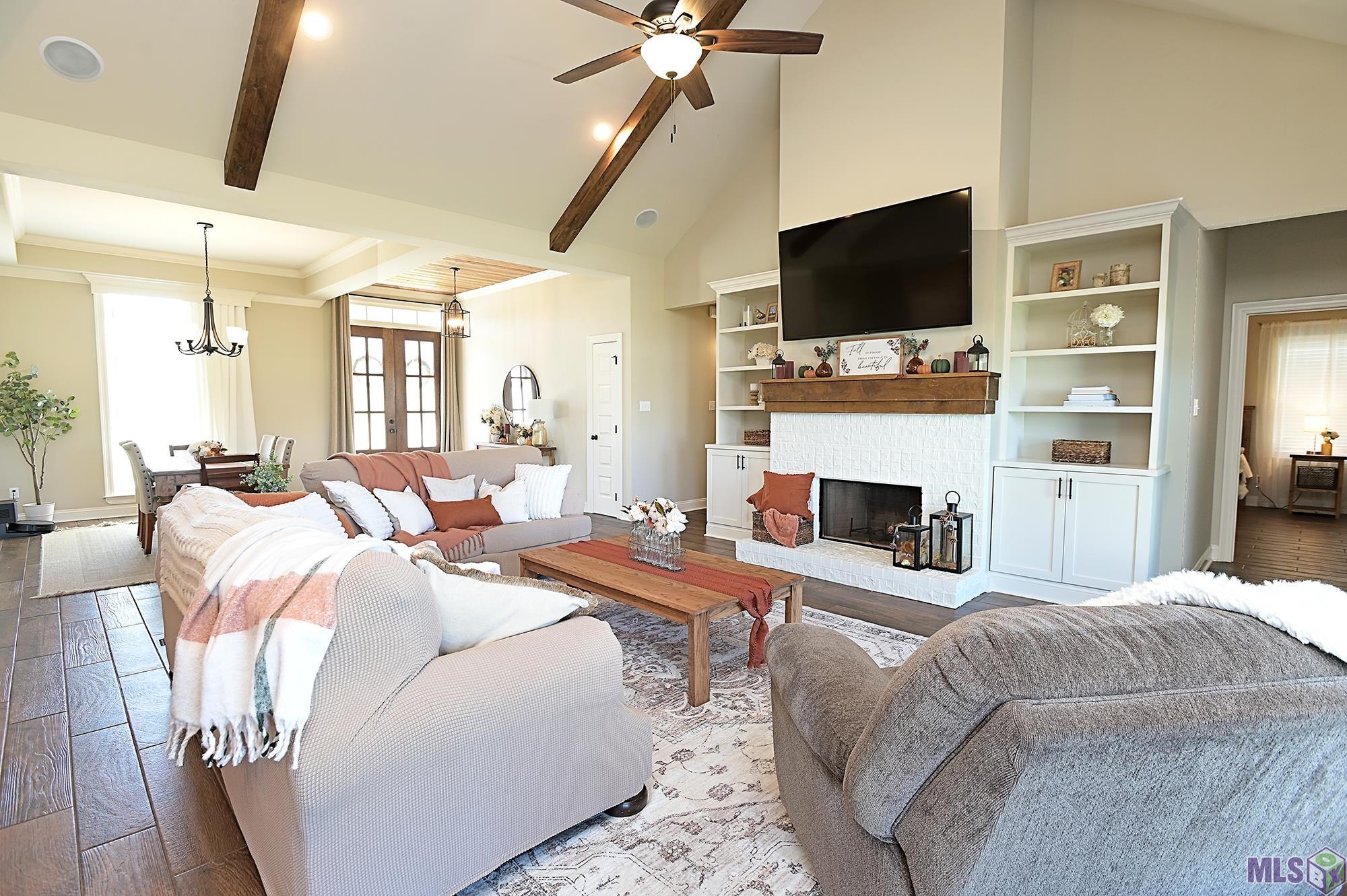 126 St George Road Schriever, LA 70395 - Photo 11 of 18 Living Room/Dining