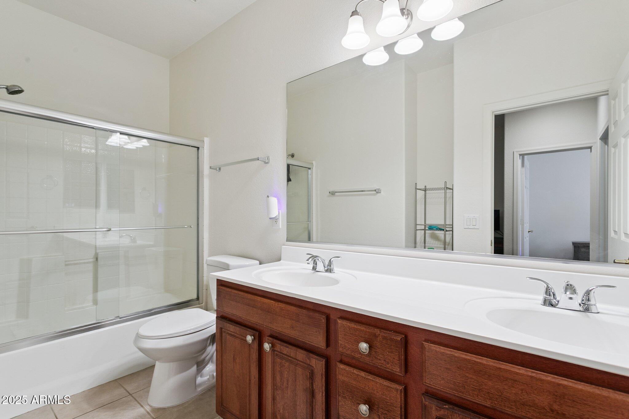 1702 East Bell Road, Unit 190 Phoenix, AZ 85022 - Photo 17 of 24 Guest Bath