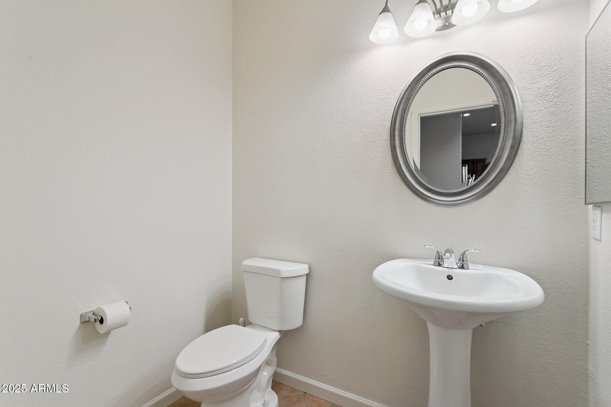 1702 East Bell Road, Unit 190 Phoenix, AZ 85022 - Photo 18 of 24 Powder Room
