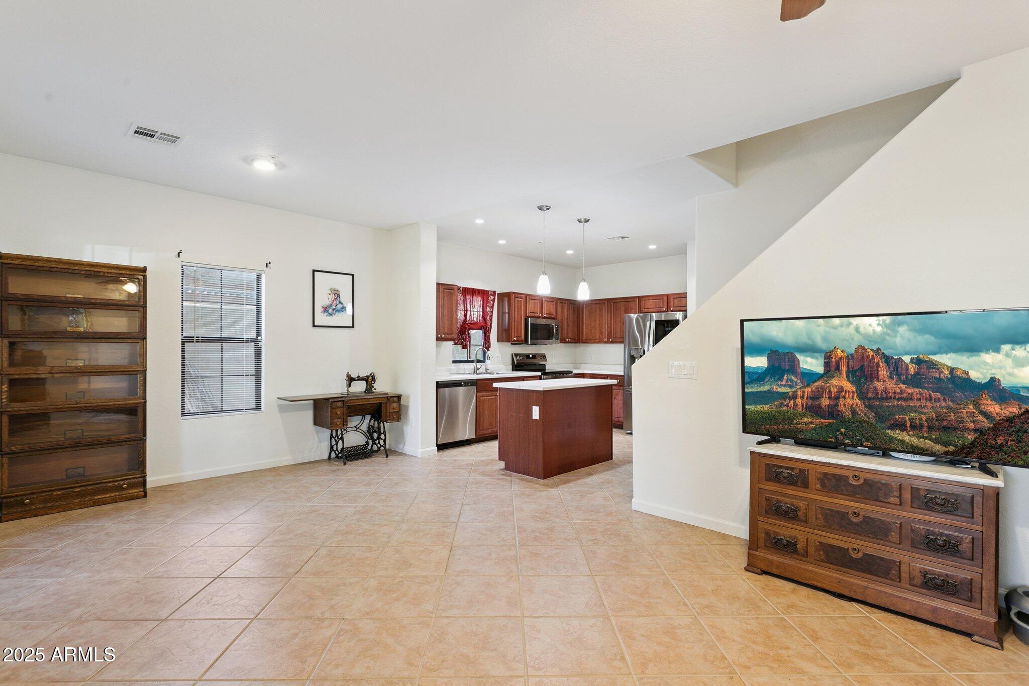 1702 East Bell Road, Unit 190 Phoenix, AZ 85022 - Photo 2 of 24 1702 E Bell Rd 190