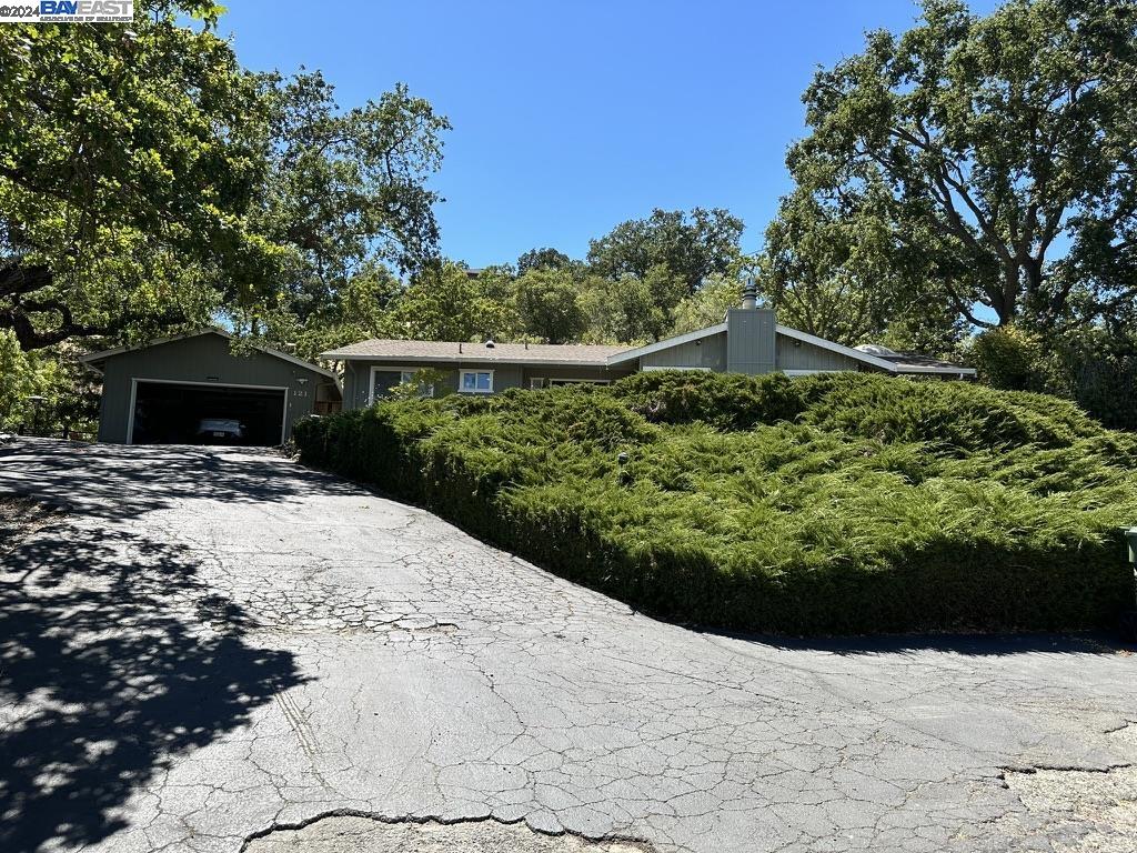 121 Adams Ranch Road Walnut Creek, CA 94595 - Photo 4 of 25