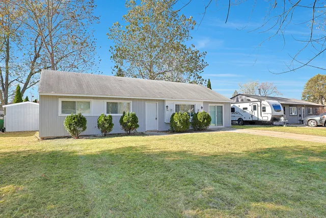 $315,000 | 74 Paddock Street, Montgomery, IL 60538